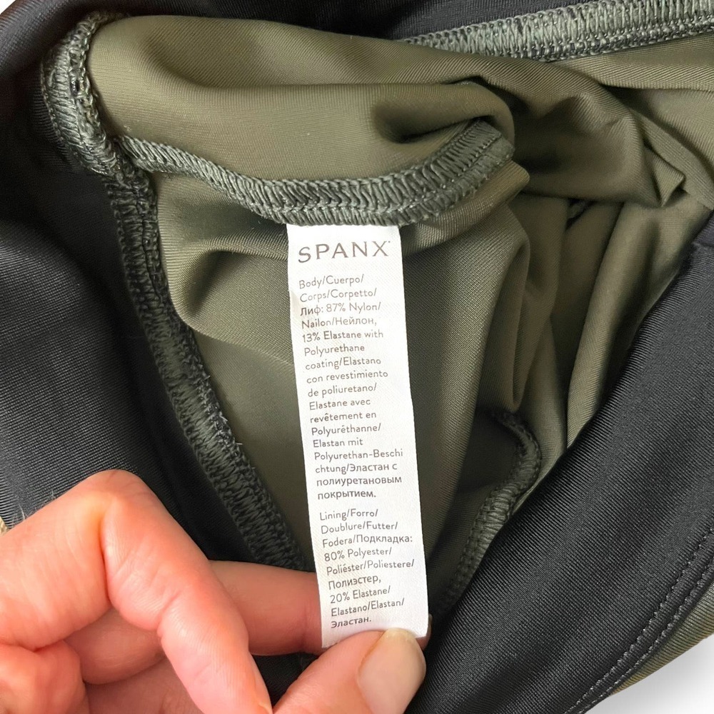 Spanx Leggings Womens Small Camo Faux Leather Green Black High Rise - Picture 12 of 12